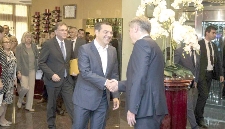 από το Μόσταρ της Βοσνίας - Ερζεγοβίνης  όπου βρίσκεται ο πρωθυπουργός Αλέξης Τσίπρας