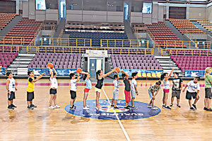 ΚΑΜΠ ΤΟΥ ΔΗΜΟΥ στο κλειστό γυμναστήριο στα Δύο Αοράκια