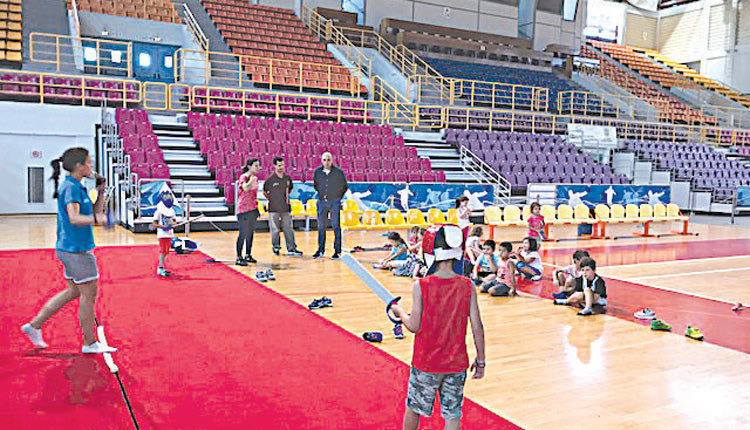 camp του Δήμου στο κλειστό γυμναστήριο στα Δύο Αοράκια