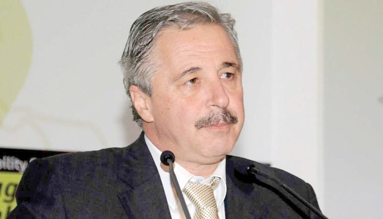 ο βουλευτής της ΔΗΣΥ και στέλεχος του Κινήματος Αλλαγής Γ. Μανιάτης. 