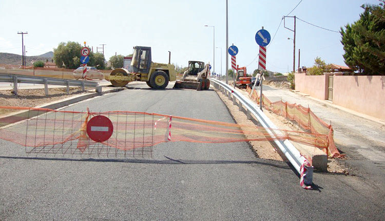 Χρειάστηκε να περάσουν 5μέρες, να γίνουν και οι  σχετικές καταγγελίες για να επιληφθούν οι αρμόδιοι και να απομακρύνουν τον κίνδυνο ατυχήματος στο ΒΟΑΚ, στο ύψος του Κοκκίνη Χάνι,