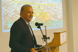 Ο καθηγητής Ευθύμης Λέκκας του Τμήματος Γεωλογίας και Γεωπεριβάλλοντος του Εθνικού και Καποδιστριακού Πανεπιστημίου Αθηνών