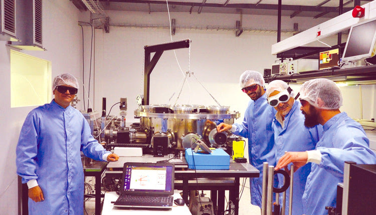 Το Ινστιτούτο Ηλεκτρονικής Δομής και Λέιζερ (ΙΗΔΛ) του ΙΤΕ πρωτοστατεί στην ίδρυση και καθιέρωση της HELLAS-CΗ