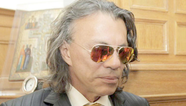 Ο δήμαρχος Μαραθώνα Ηλίας Ψινάκης