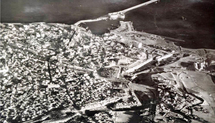 Το Ηράκλειο στις 2 Οκτωβρίου 1944, εννέα ημέρες  πριν την απελευθέρωσή του από τις δυνάμεις κατοχής.