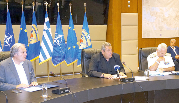 ε έκτακτη συνέντευξη Τύπου χθες  ο υπουργός Εθνικής Άμυνας Πάνος Καμμένος.