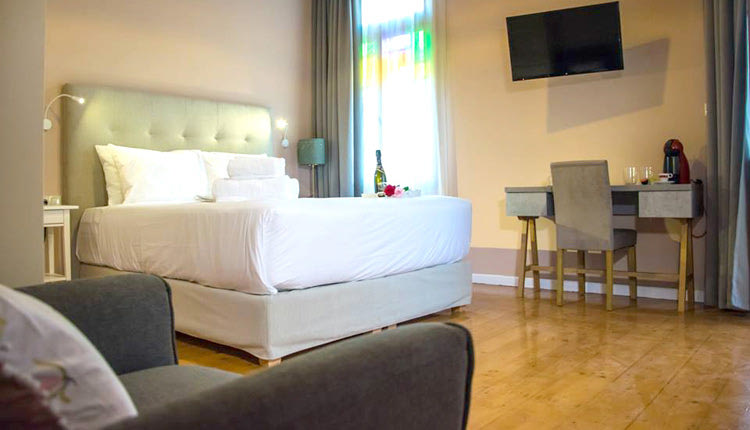 Πέντε σουίτες προσαρμοσμένες στην αρχιτεκτονική φύση του οικοδομήματος 