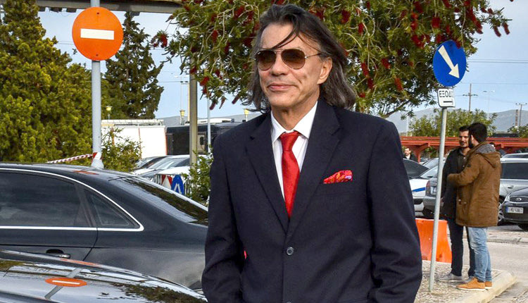 Ο δημάρχος Μαραθώνα Ηλίας Ψινάκης