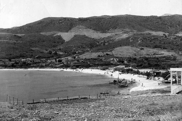 Μια… παρθένα παραλία