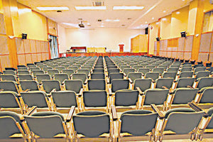 “Λίφτιγκ” στην αίθουσα “Μ. Καρέλλης” της οδού Ανδρόγεω