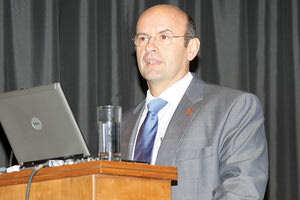 Συγχαίρει τον Κιτσόπουλο για τη δημοσίευσή του