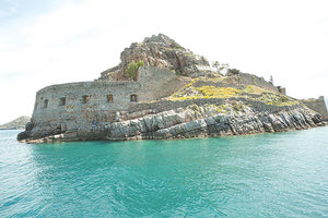 Σφύζει από επισκέπτες η Σπιναλόγκα