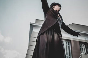 Οι γίγαντες του Talos πάνω σε ξυλοπόδαρα