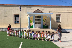 Ηθοποιοί… οι μαθητές στον Ζαρό