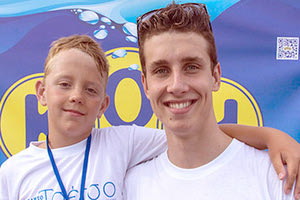 Ο Κριστιάν Γκολομέεφ με τον μικρό του αδελφό Ιβάν