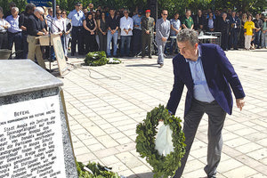 Η κατάθεση στεφάνου από τον περιφερειάρχη Κρήτης