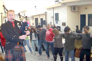 Η κρητική ασκομαντούρα συναντά την γκάιντα της Σκωτίας στη Γέργερη