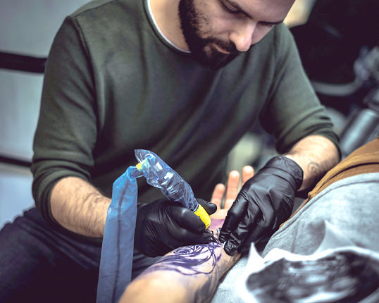 Το τατουάζ προέκυψε ξαφνικά στη ζωή του