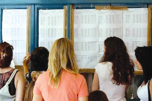 Πανελλήνιες - βάσεις εισαγωγής