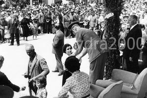 ΦΩΤΟ ΗΜΕΡΑΣ: Ο Παύλος, η Φρειδερίκη και οι κορασίδες