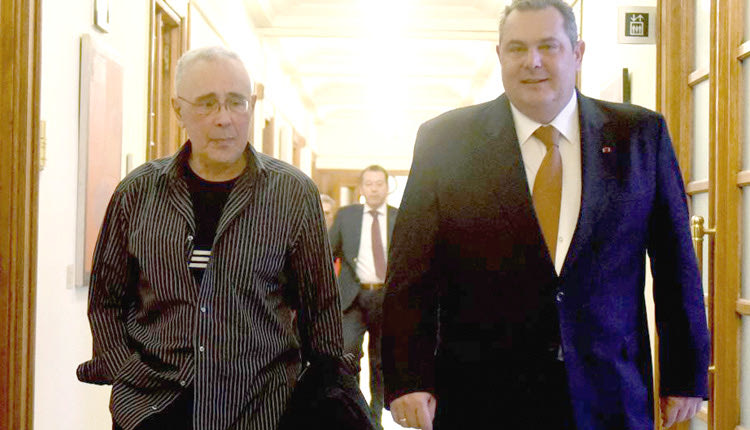 Ζουράρις - Καμένος