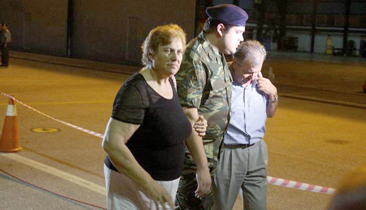 Ο Άγγελος Μητρετώδης στη μαμά και στον μπαμπά