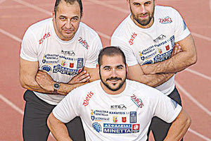 Ο Στεφανουδάκης με τους προπονητές του