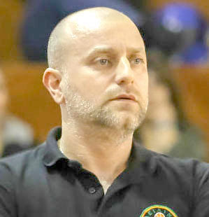 Ο Γιώργος Γωνιωτάκης Δειλινό