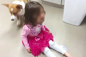 Το κοριτσάκι κατάπιε το... μαρτυρίκι