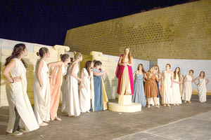 ΟΙ ΦΟΙΤΗΤΕΣ ΤΟΥ ΠΑΝΕΠΙΣΤΗΜΙΟΥ ΚΡΗΤΗΣ: «35 + 1 Χρόνια» επί σκηνής