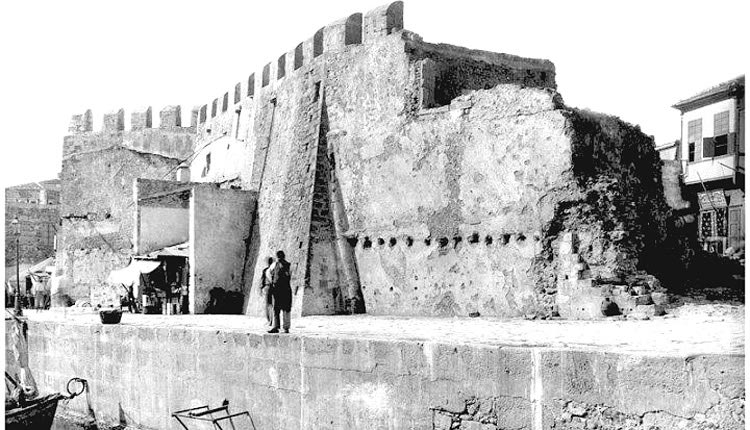 Η Πύλη του Μόλου