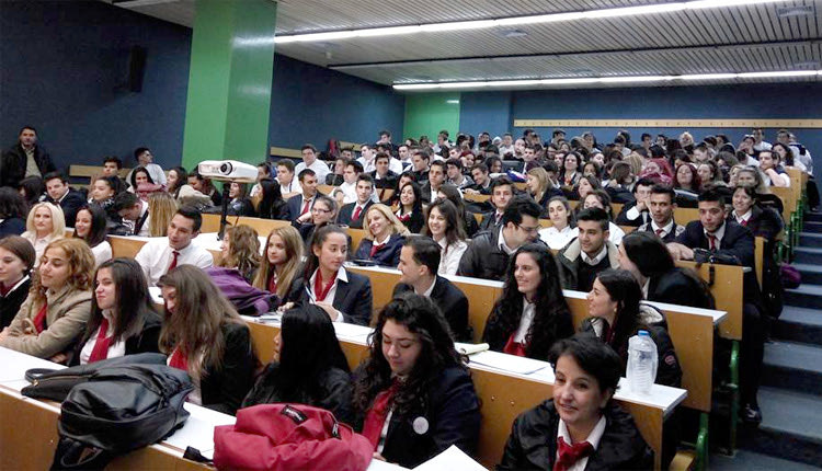 Σχολή Ξεναγών Τουρισμού