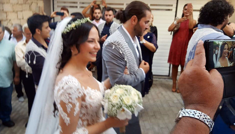 ένας διαφορετικός, παραδοσιακός γάμος του Νίκου και της Καίτης στα Ζωνιανά. 