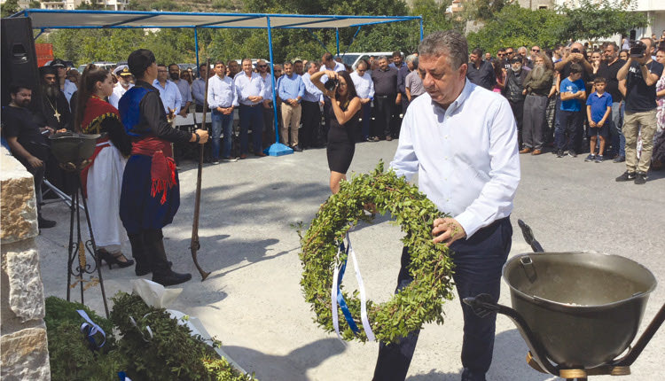 Τα αποκαλυπτήρια της προτομής του οπλαρχηγού των Κρητικών Επαναστάσεων επί  Τουρκοκρατίας στην Κρήτη Εμμανουήλ Ξυλούρη “Τζιτζη” από τον περιφερειάρχη Κρήτης Σταύρο Αρναουτάκη