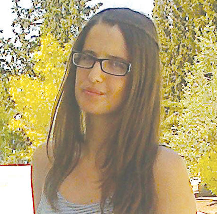 Στο τμήμα Ιστορίας και Αρχαιολογίας (Ρέθυμνο) του Πανεπιστημίου Κρήτης πέρασε η Ειρήνη Λεκάκη, κόρη του γνωστού προπονητή ποδοσφαίρου Αντώνη και της Κατερίνα Σγούρου, συνεργάτη επί χρόνια στο αθλητικό τμήμα της “Π”