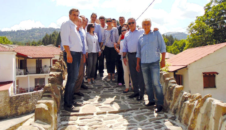 Στο Δοτσικό, το χωριό που επισκέφθηκε στην έναρξη της πορείας του για τη διεκδίκηση της ηγεσίας της ΝΔ, βρέθηκε χθες ο Κυριάκος Μητσοτάκης