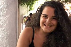 η Ειρήνη Μακράκη, η οποία κατάφερε να εισαχθεί πρώτη στην Ιατρική Σχολή Κρήτης.