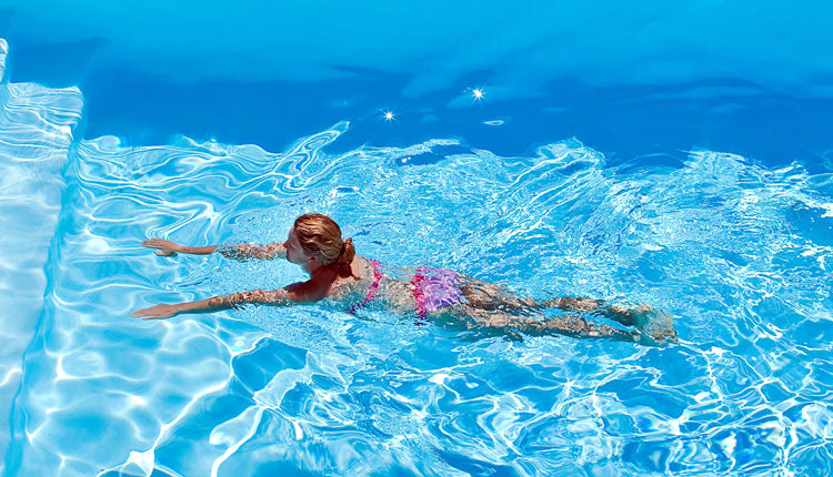 πισίνα ξενοδοχείου