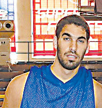 Στην ΑΕΚ ο Γιώργος (Καρλής) από το Ηράκλειο 