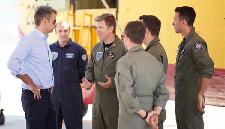 Στην 112 Πτέρυγα Μάχης βρέθηκε ο Κ. Μητσοτάκης 