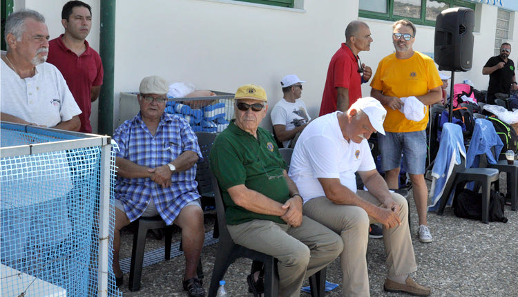  Στελέχη των Lions παρακολουθούν τους αγώνες 