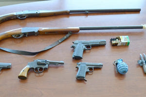 Μίνι οπλοστάσιο σε σπίτι