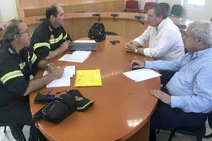 Τα θέματα πρόληψης αλλά και προστασίας από το ενδεχόμενο πυρκαγιών, τέθηκαν στο πλαίσιο συνάντησης εργασίας με επικεφαλής της πυροσβεστικής υπηρεσίας του νομού Ηρακλείου στον Δήμο Μαλεβιζίου.