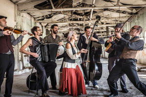 Η Barcelona Gipsy Balkan Orchestra στο φεστιβάλ του Δήμου Ηρακλείου «Κρήτη, μια ιστορία, πέντε συν ένας πολιτισμοί»