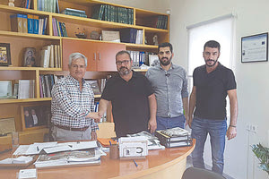 σύμβαση του έργου ηλεκτροφωτισμού της εισόδου του Κρουσώνα, προϋπολογισμού 50.000 € με χρηματοδότηση από ίδιους πόρους του Δήμου Μαλεβιζίου, υπέγραψε ο δήμαρχος Κώστας Μαμουλάκης.