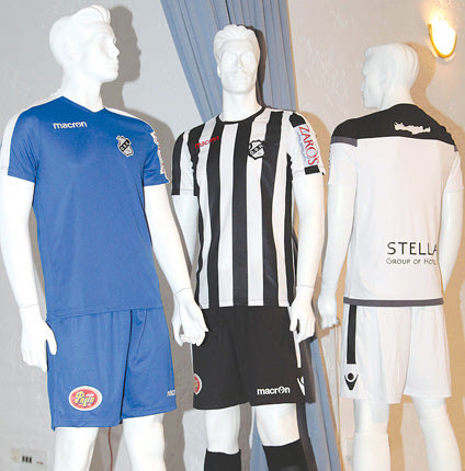 Οι νέες φανέλες του ΟΦΗ