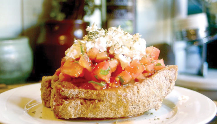 κρητικός ντάκος ή «κουλουκόψωμο»