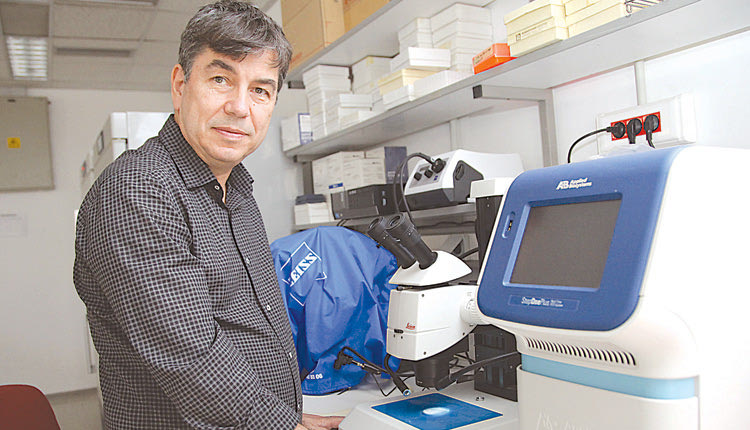 Ο διευθυντής του ΙΜΒΒ- ΙΤΕ, δρ Ιωάννης Ταλιανίδης