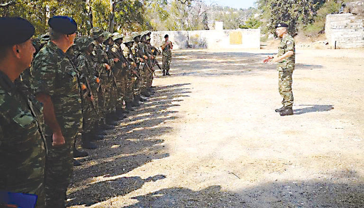 Ο αρχηγός ΓΕΣ επισκέφθηκε τη Σχολή Εφέδρων Αξιωματικών στο στρατόπεδο «Δασκαλογιάννη» του Ηρακλείου, ΣΕΑΠ