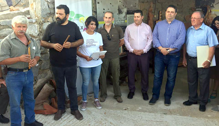 η τελετή λήξης του «1ου Πανελλήνιου Συμποσίου Ξυλογλυπτικής» 